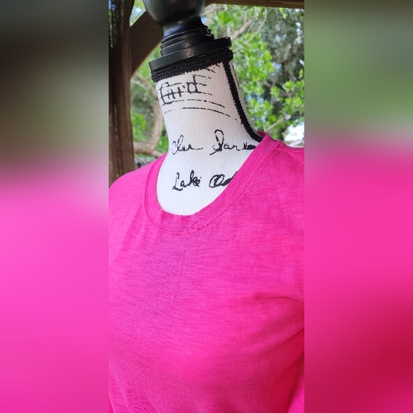 J. Crew Vibrant Pink Girlfriend Tee - Picture 4 of 6